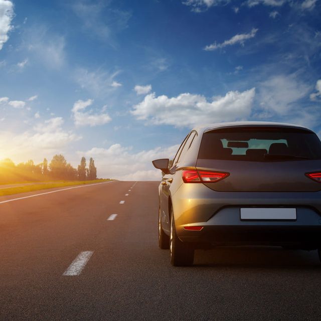 Coche en carretera